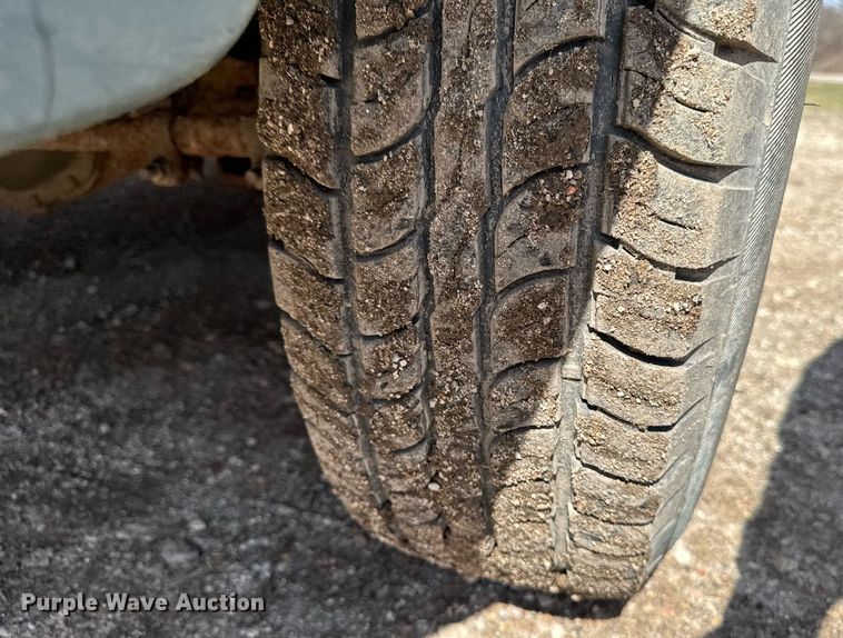 image for item EM3727 1999 Dodge Ram 1500 Quad Cab pickup truck