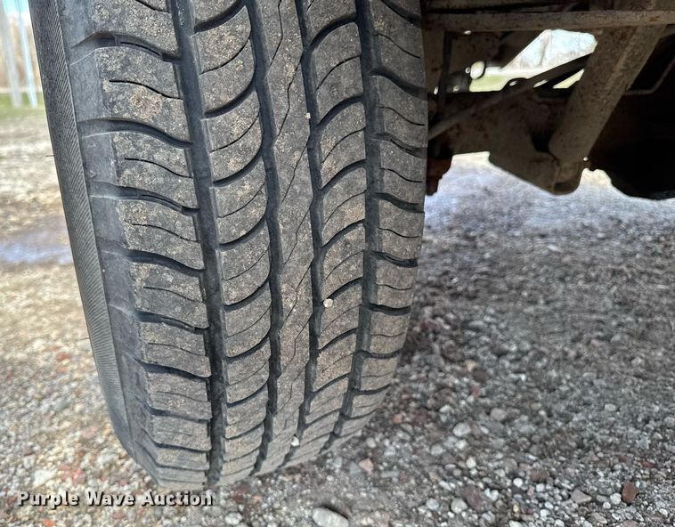 image for item EM3727 1999 Dodge Ram 1500 Quad Cab pickup truck