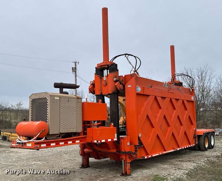 image for item EM3761 2005 Al-Jon Inc car crusher trailer