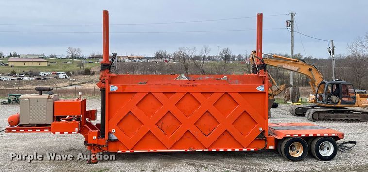 image for item EM3761 2005 Al-Jon Inc car crusher trailer
