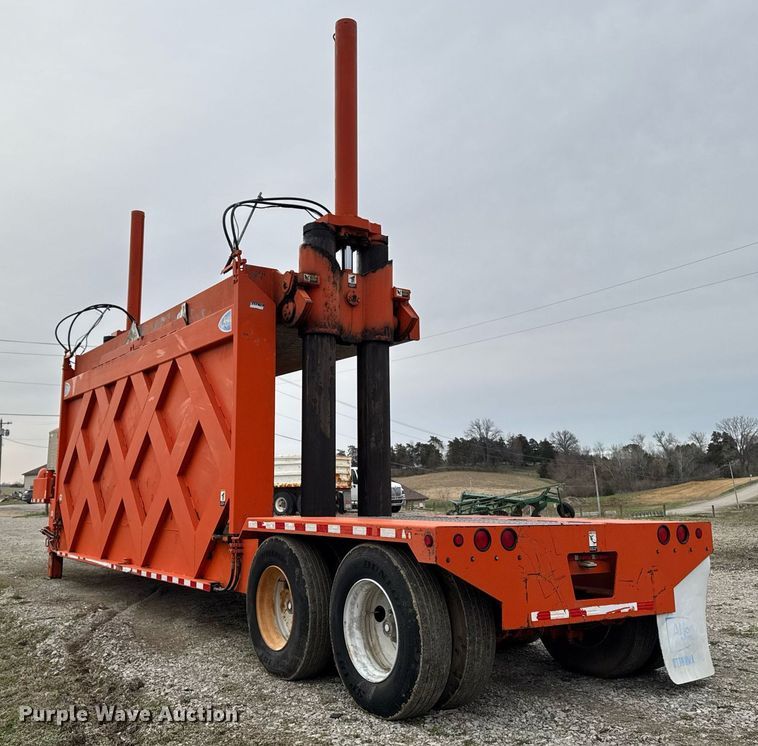 image for item EM3761 2005 Al-Jon Inc car crusher trailer