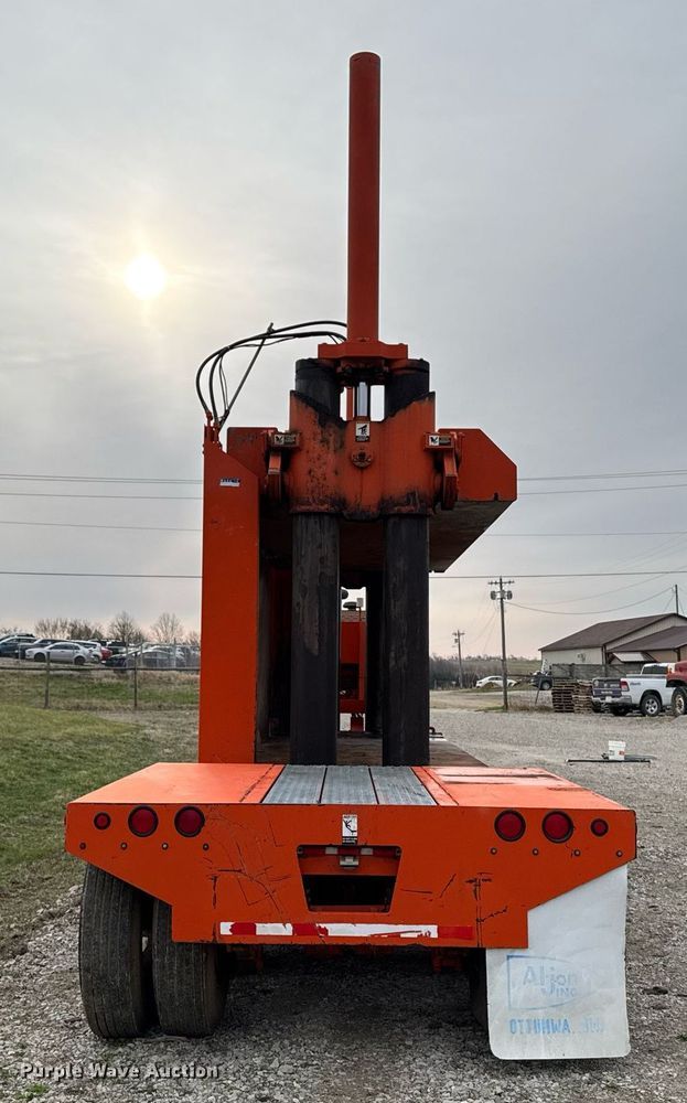 image for item EM3761 2005 Al-Jon Inc car crusher trailer