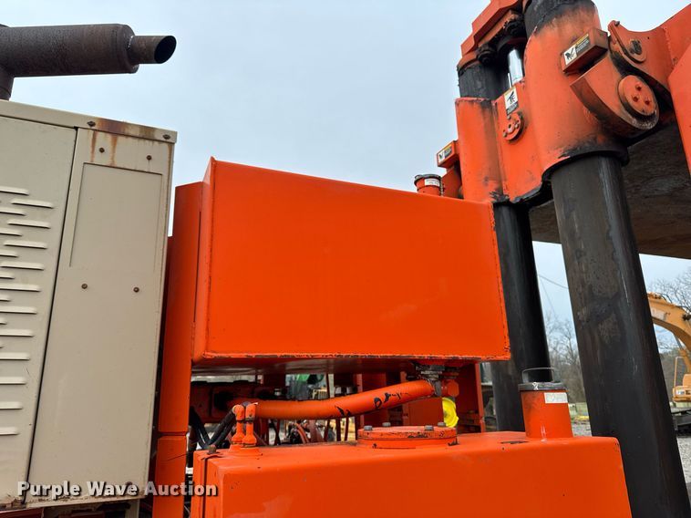 image for item EM3761 2005 Al-Jon Inc car crusher trailer