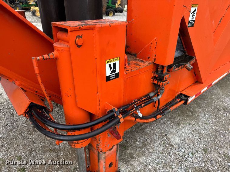 image for item EM3761 2005 Al-Jon Inc car crusher trailer