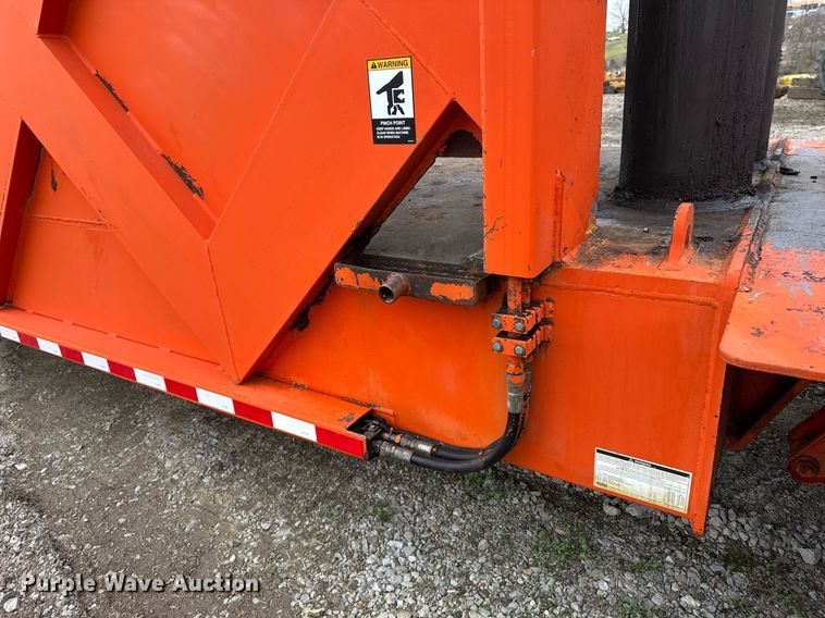 image for item EM3761 2005 Al-Jon Inc car crusher trailer