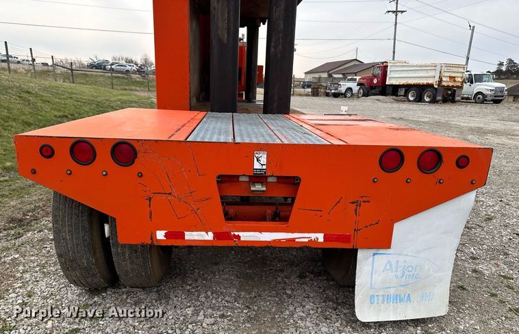 image for item EM3761 2005 Al-Jon Inc car crusher trailer