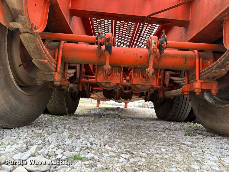 image for item EM3761 2005 Al-Jon Inc car crusher trailer