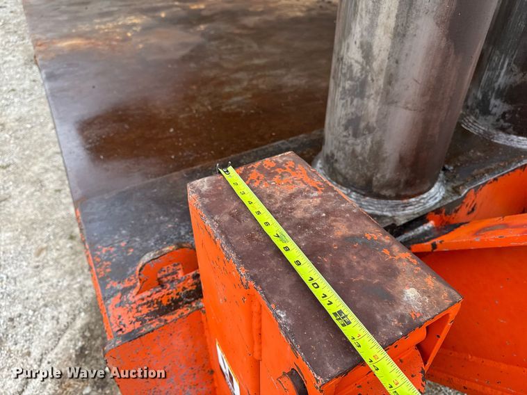 image for item EM3761 2005 Al-Jon Inc car crusher trailer