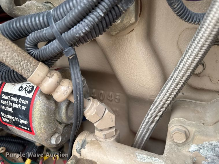 image for item EM3761 2005 Al-Jon Inc car crusher trailer