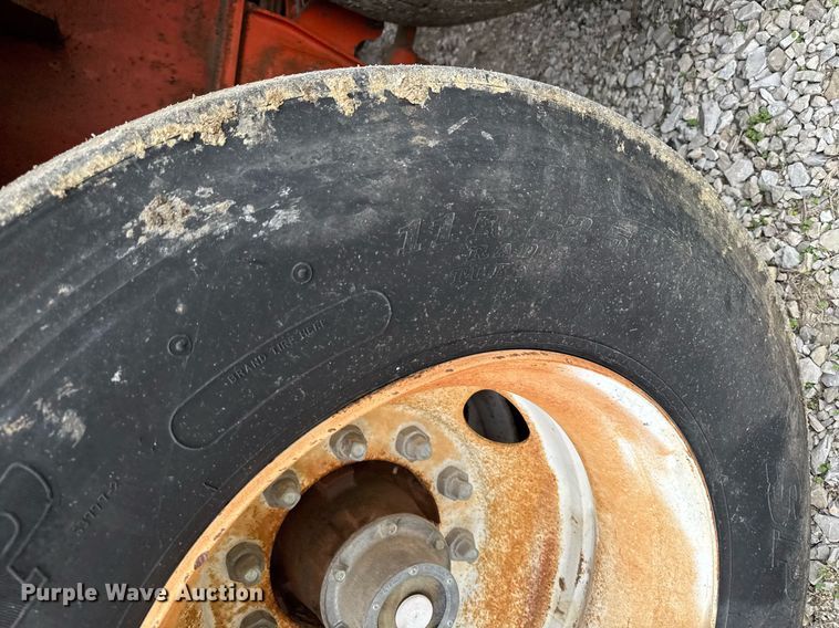 image for item EM3761 2005 Al-Jon Inc car crusher trailer