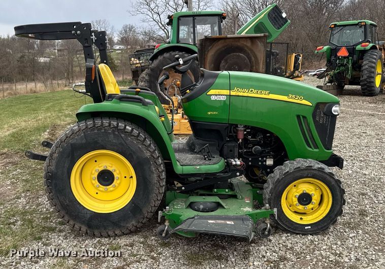 image for item EM3762 2013 John Deere 3520 MFWD tractor