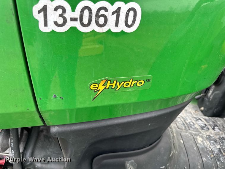 image for item EM3762 2013 John Deere 3520 MFWD tractor