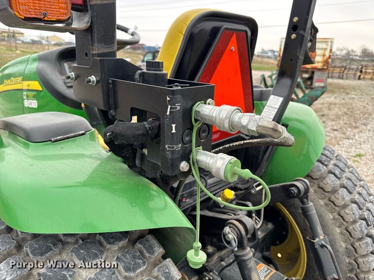 image for item EM3762 2013 John Deere 3520 MFWD tractor