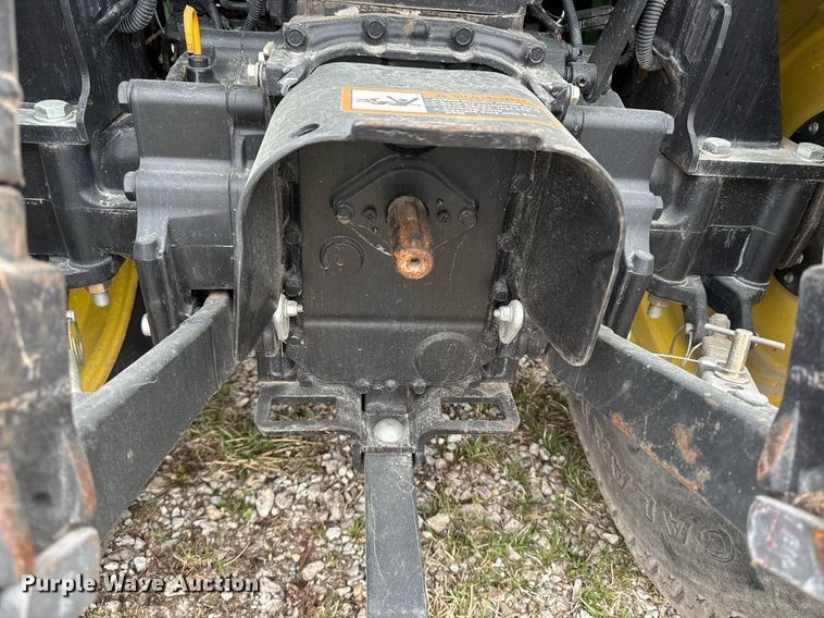 image for item EM3762 2013 John Deere 3520 MFWD tractor