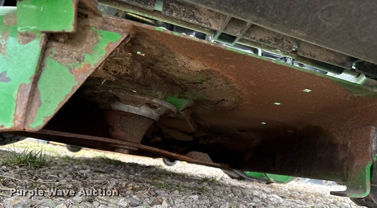 image for item EM3762 2013 John Deere 3520 MFWD tractor