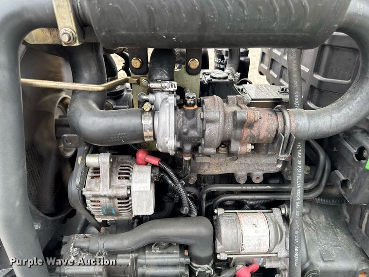 image for item EM3762 2013 John Deere 3520 MFWD tractor