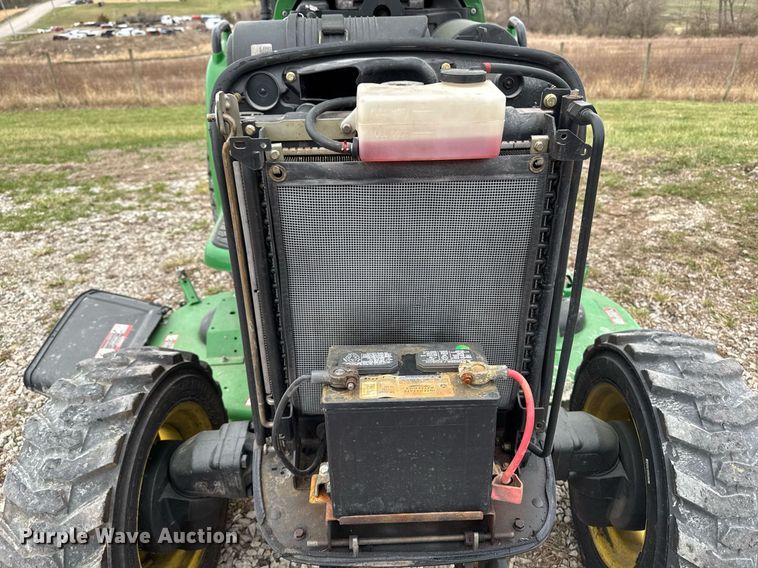 image for item EM3762 2013 John Deere 3520 MFWD tractor