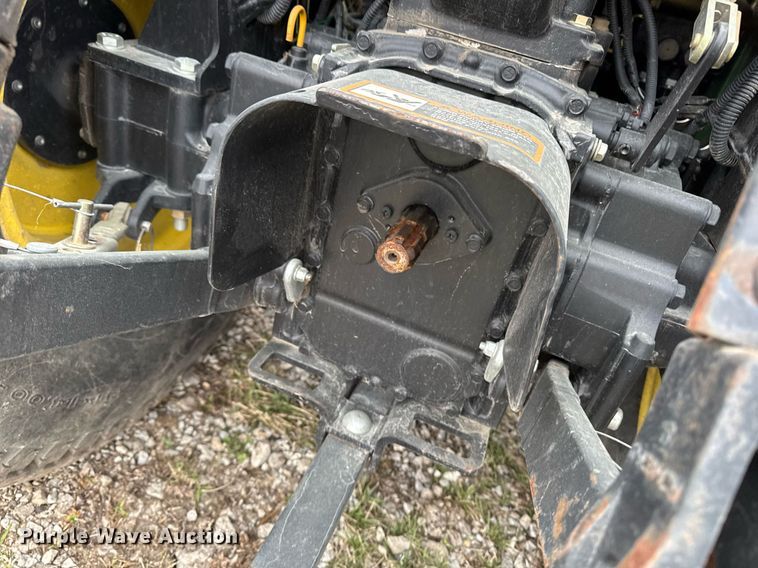 image for item EM3762 2013 John Deere 3520 MFWD tractor