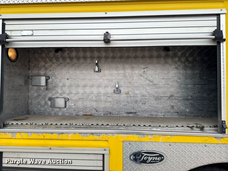 image for item EM3767 2001 HME INC 4465 400 pumper fire truck