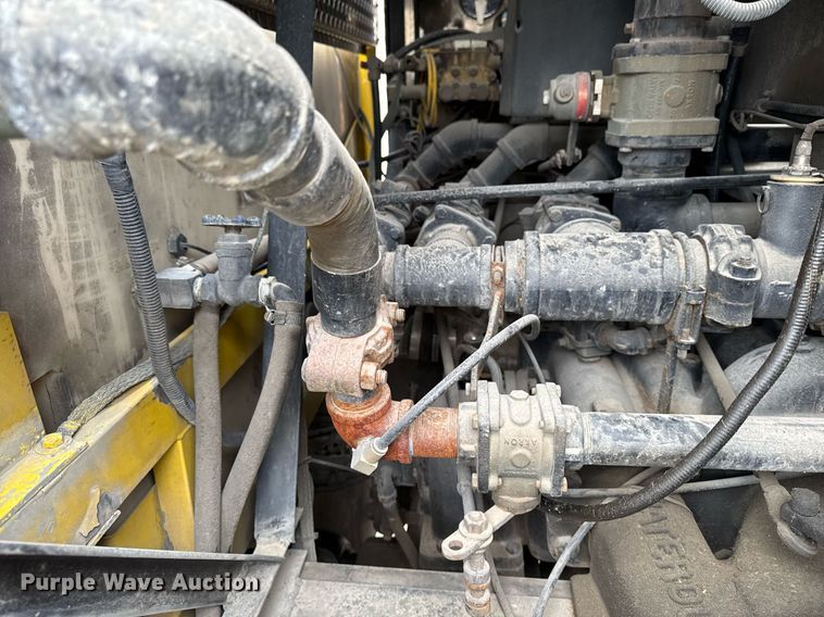 image for item EM3767 2001 HME INC 4465 400 pumper fire truck