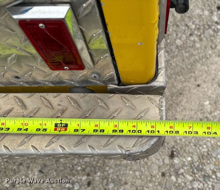 image for item EM3767 2001 HME INC 4465 400 pumper fire truck