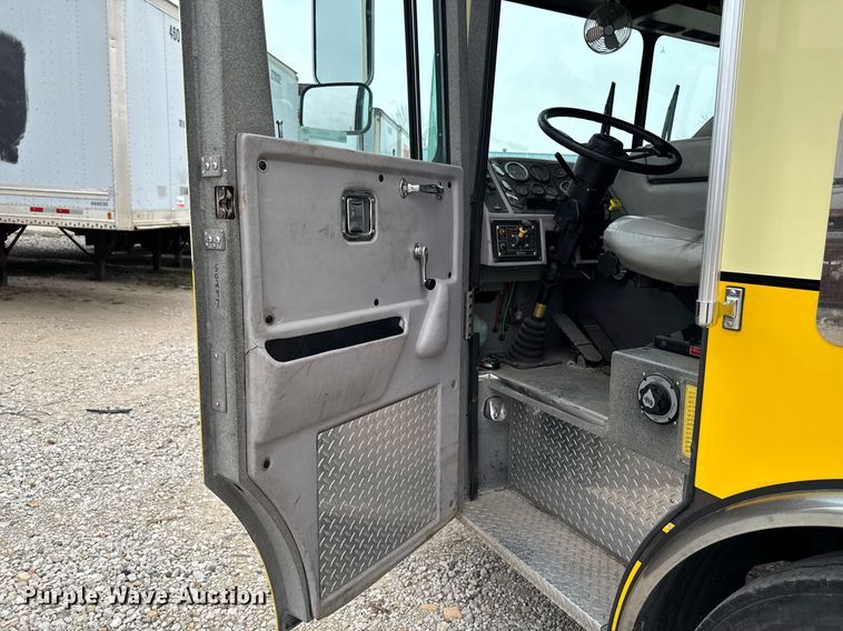 image for item EM3767 2001 HME INC 4465 400 pumper fire truck