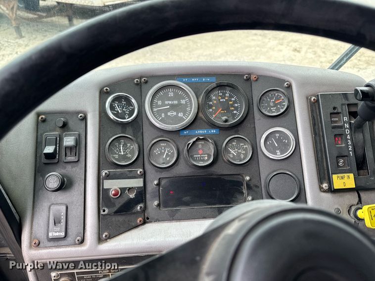 image for item EM3767 2001 HME INC 4465 400 pumper fire truck