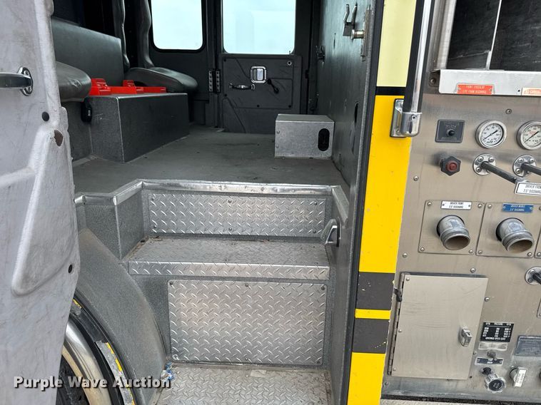 image for item EM3767 2001 HME INC 4465 400 pumper fire truck