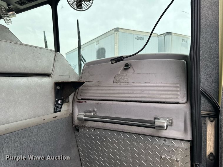 image for item EM3767 2001 HME INC 4465 400 pumper fire truck