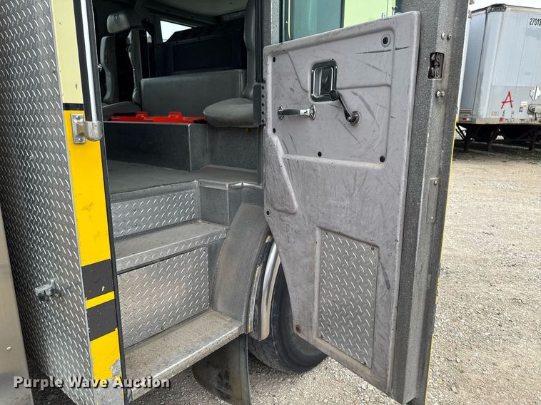 image for item EM3767 2001 HME INC 4465 400 pumper fire truck