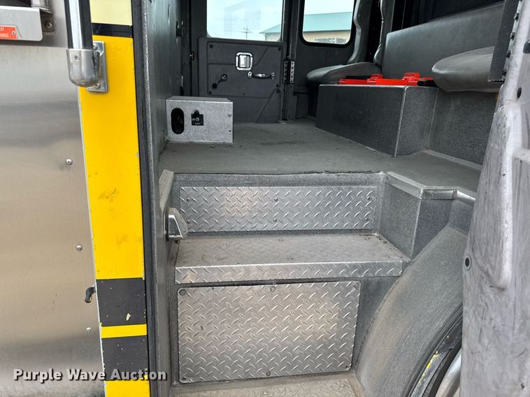 image for item EM3767 2001 HME INC 4465 400 pumper fire truck