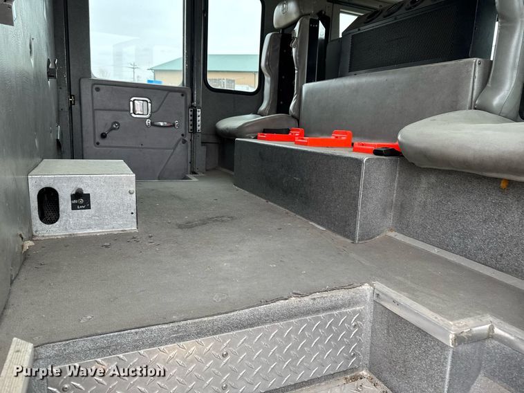 image for item EM3767 2001 HME INC 4465 400 pumper fire truck