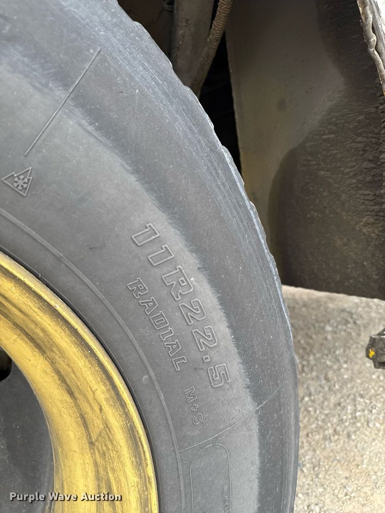 image for item EM3767 2001 HME INC 4465 400 pumper fire truck