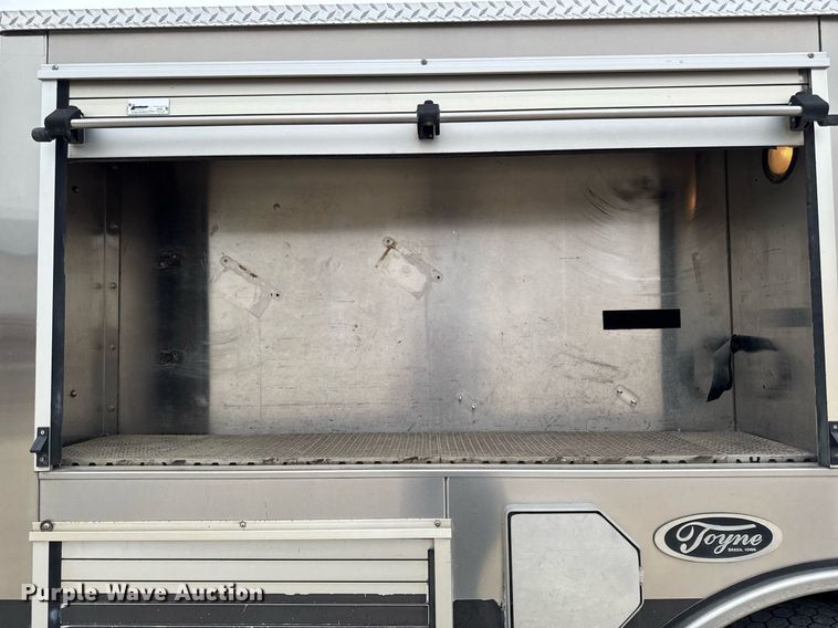 image for item EM3768 2001 HME INC 4465 400 pumper fire truck