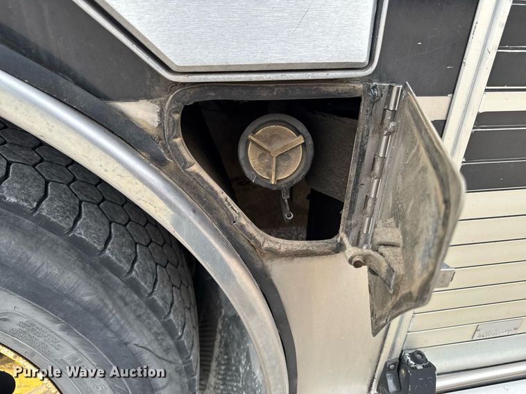 image for item EM3768 2001 HME INC 4465 400 pumper fire truck