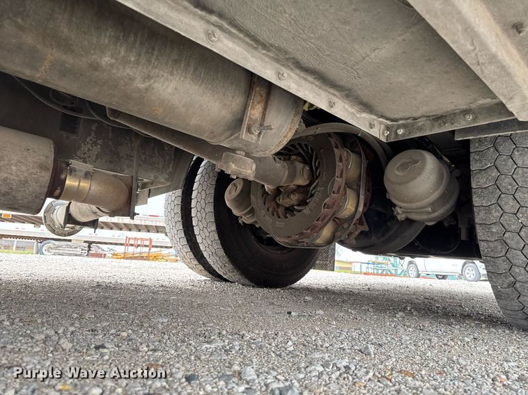 image for item EM3768 2001 HME INC 4465 400 pumper fire truck