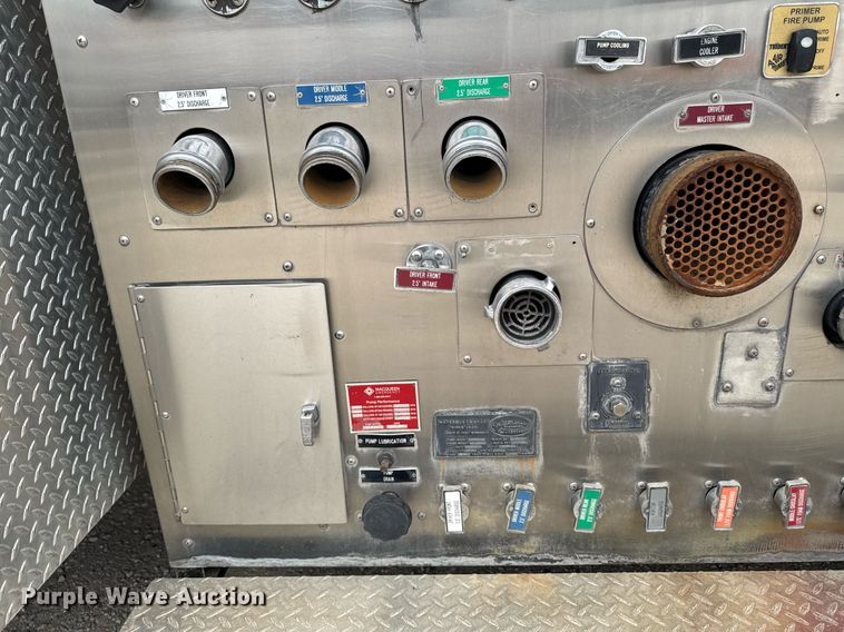 image for item EM3768 2001 HME INC 4465 400 pumper fire truck