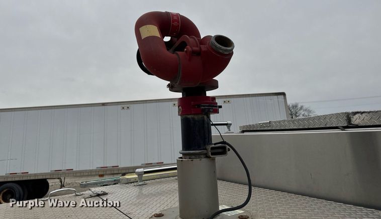 image for item EM3768 2001 HME INC 4465 400 pumper fire truck