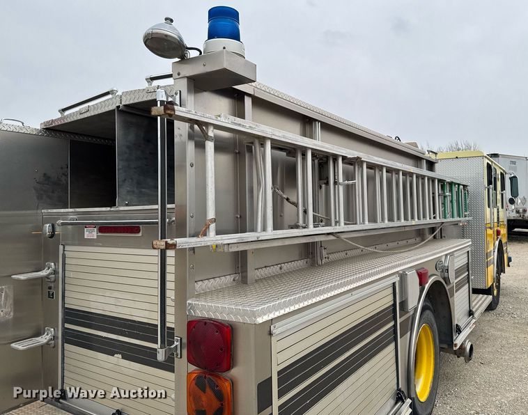 image for item EM3768 2001 HME INC 4465 400 pumper fire truck