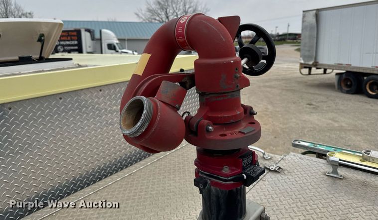 image for item EM3768 2001 HME INC 4465 400 pumper fire truck