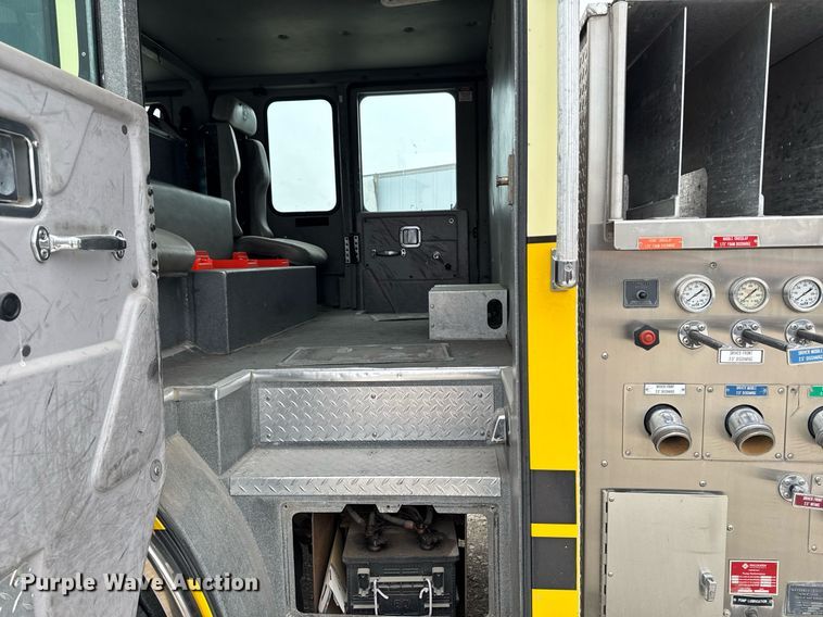 image for item EM3768 2001 HME INC 4465 400 pumper fire truck