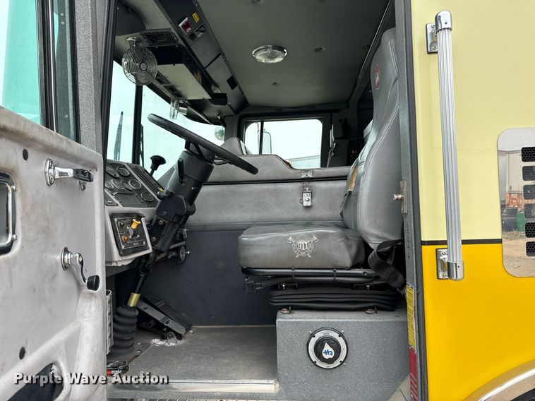 image for item EM3768 2001 HME INC 4465 400 pumper fire truck