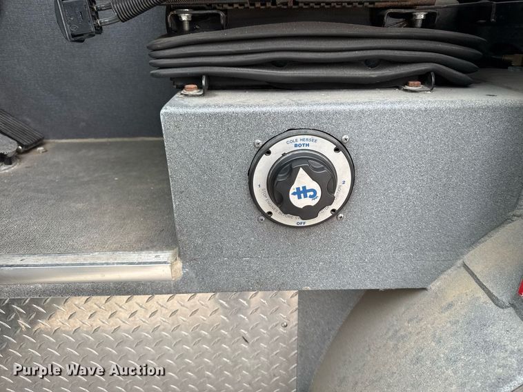 image for item EM3768 2001 HME INC 4465 400 pumper fire truck