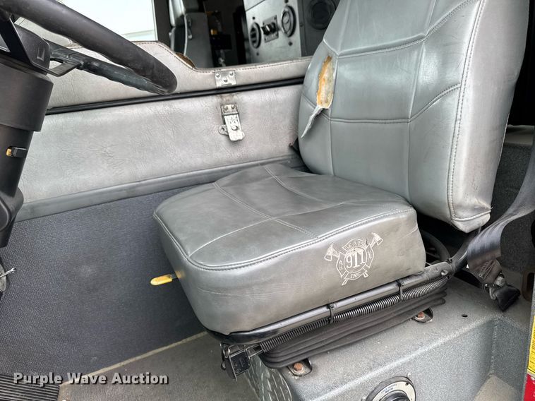 image for item EM3768 2001 HME INC 4465 400 pumper fire truck