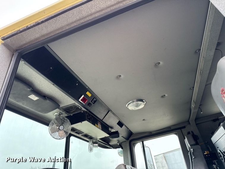 image for item EM3768 2001 HME INC 4465 400 pumper fire truck