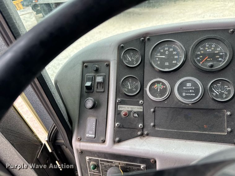 image for item EM3768 2001 HME INC 4465 400 pumper fire truck