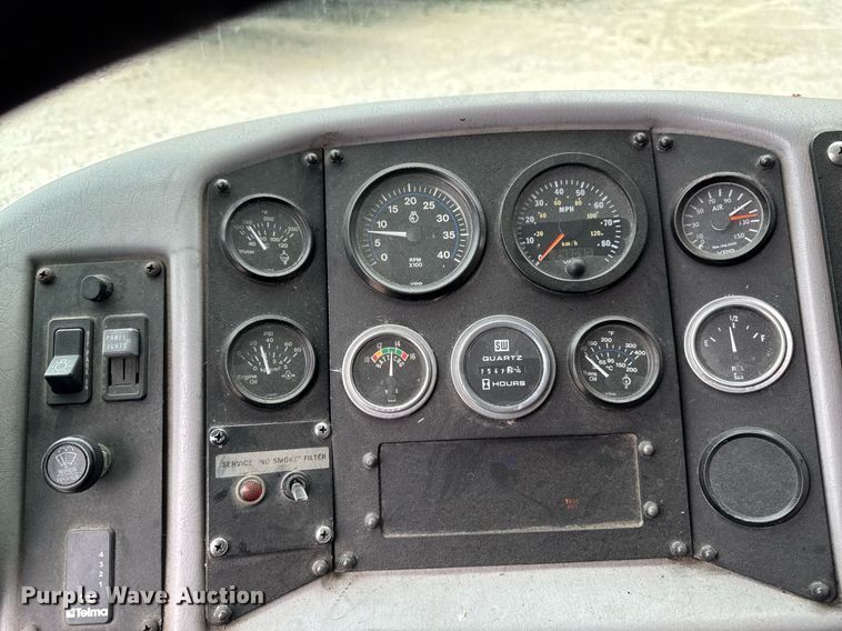 image for item EM3768 2001 HME INC 4465 400 pumper fire truck