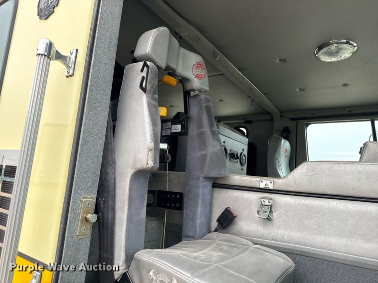 image for item EM3768 2001 HME INC 4465 400 pumper fire truck