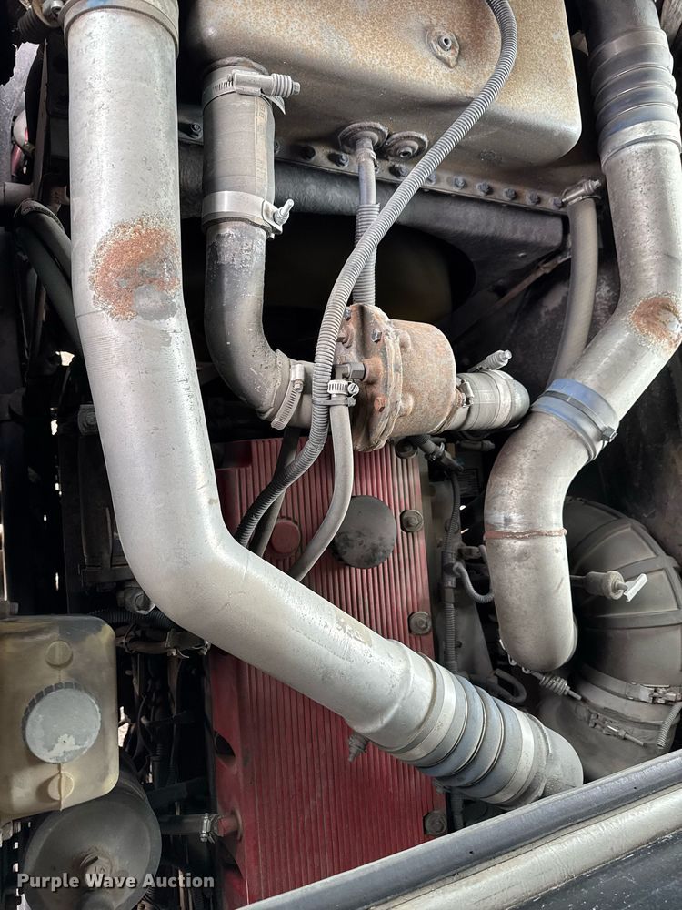 image for item EM3768 2001 HME INC 4465 400 pumper fire truck