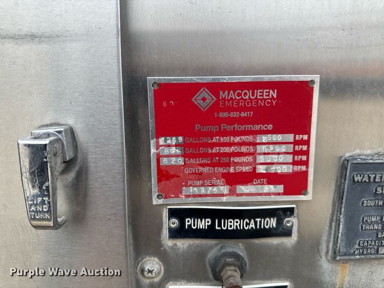 image for item EM3768 2001 HME INC 4465 400 pumper fire truck